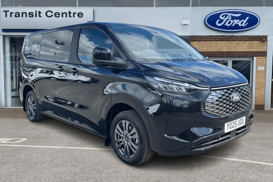 2025 Ford E-Tourneo Custom<br />340 Titanium AUTO L1 SWB 8 Seater RWD 160kW 65kWh